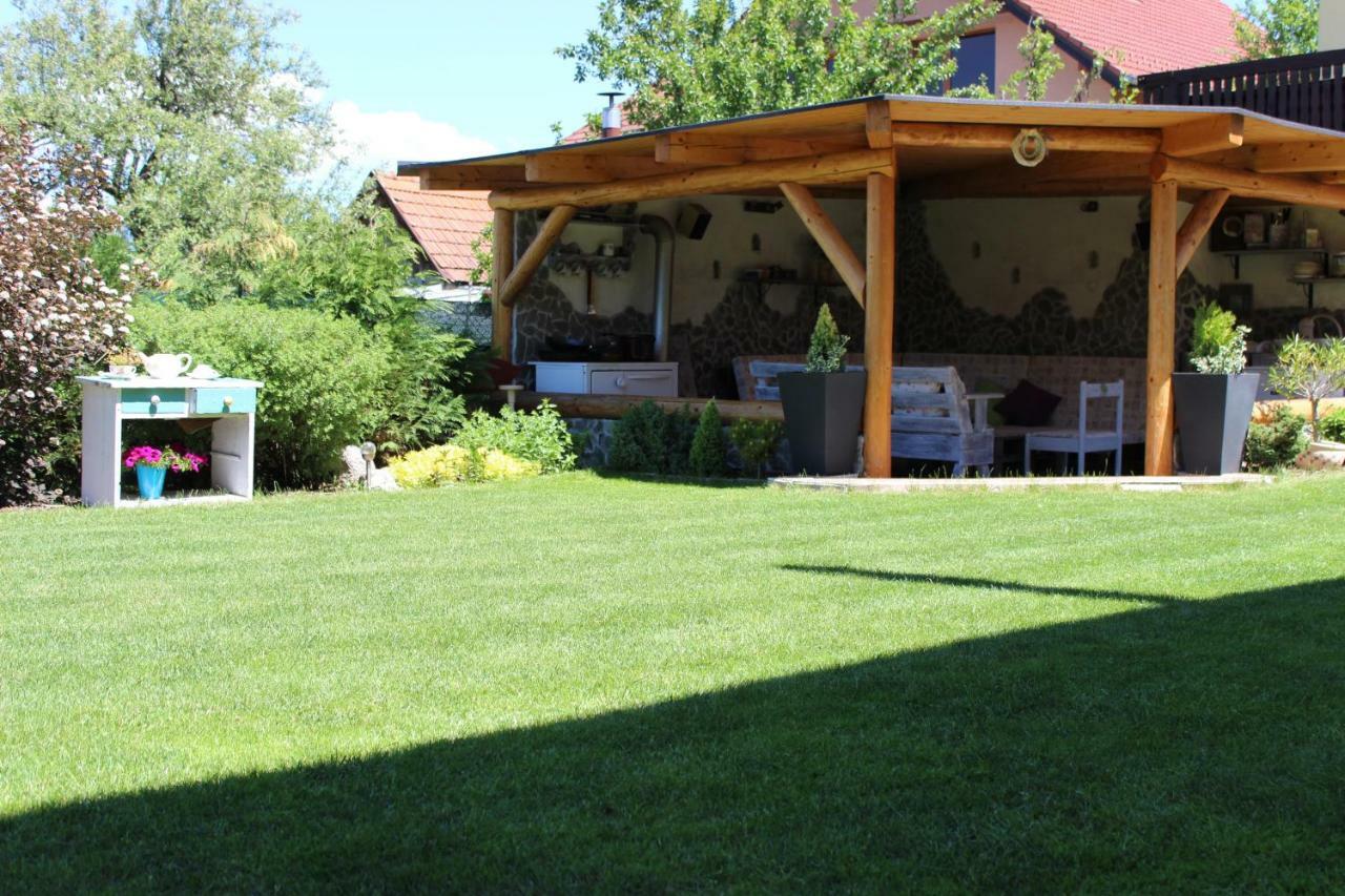 Propaganda Chalet Liptovský Mikuláš Dış mekan fotoğraf